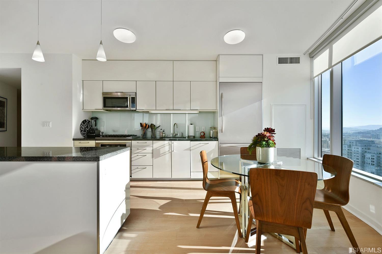 Detail Gallery Image 6 of 26 For 338 Spear St #34F,  San Francisco,  CA 94556 - 3 Beds | 2 Baths