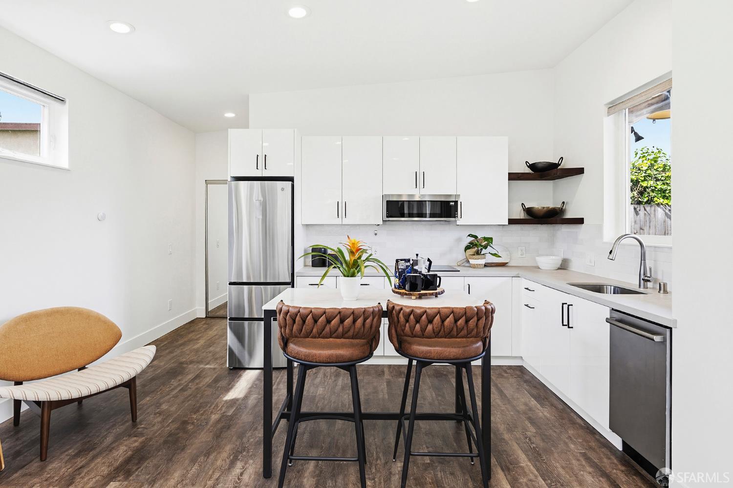 Detail Gallery Image 44 of 68 For 1610 Oregon St, Berkeley,  CA 94703 - 3 Beds | 2/1 Baths