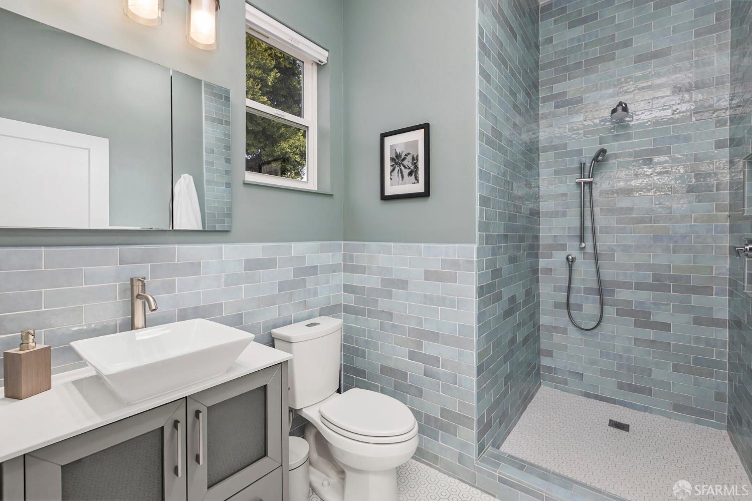 Detail Gallery Image 45 of 68 For 1610 Oregon St, Berkeley,  CA 94703 - 3 Beds | 2/1 Baths