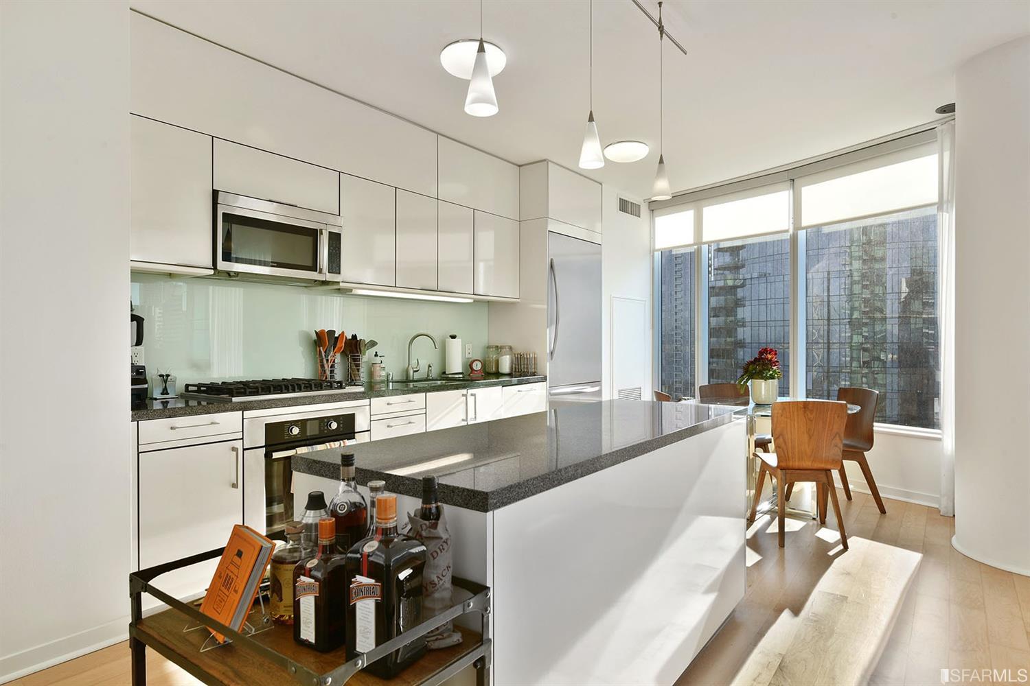 Detail Gallery Image 7 of 26 For 338 Spear St #34F,  San Francisco,  CA 94556 - 3 Beds | 2 Baths