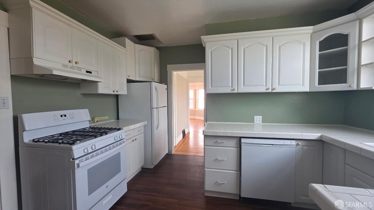 Detail Gallery Image 9 of 31 For 2601 24th Ave, San Francisco,  CA 94116 - 4 Beds | 2 Baths