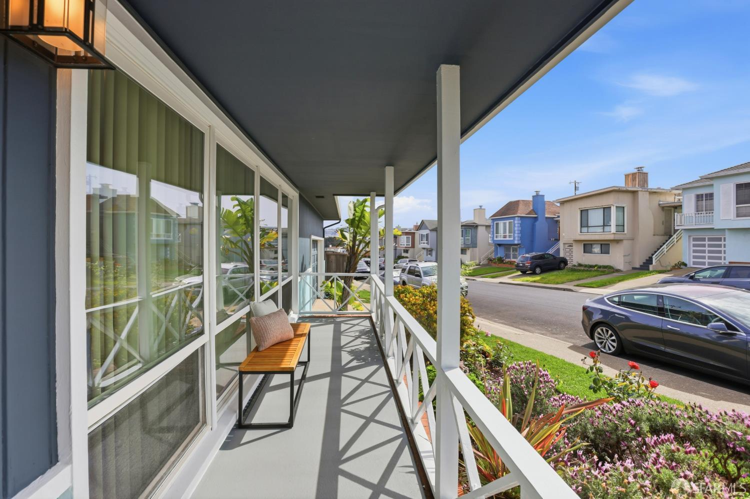 Detail Gallery Image 2 of 25 For 98 Creston Ave, Daly City,  CA 94015 - 2 Beds | 1 Baths