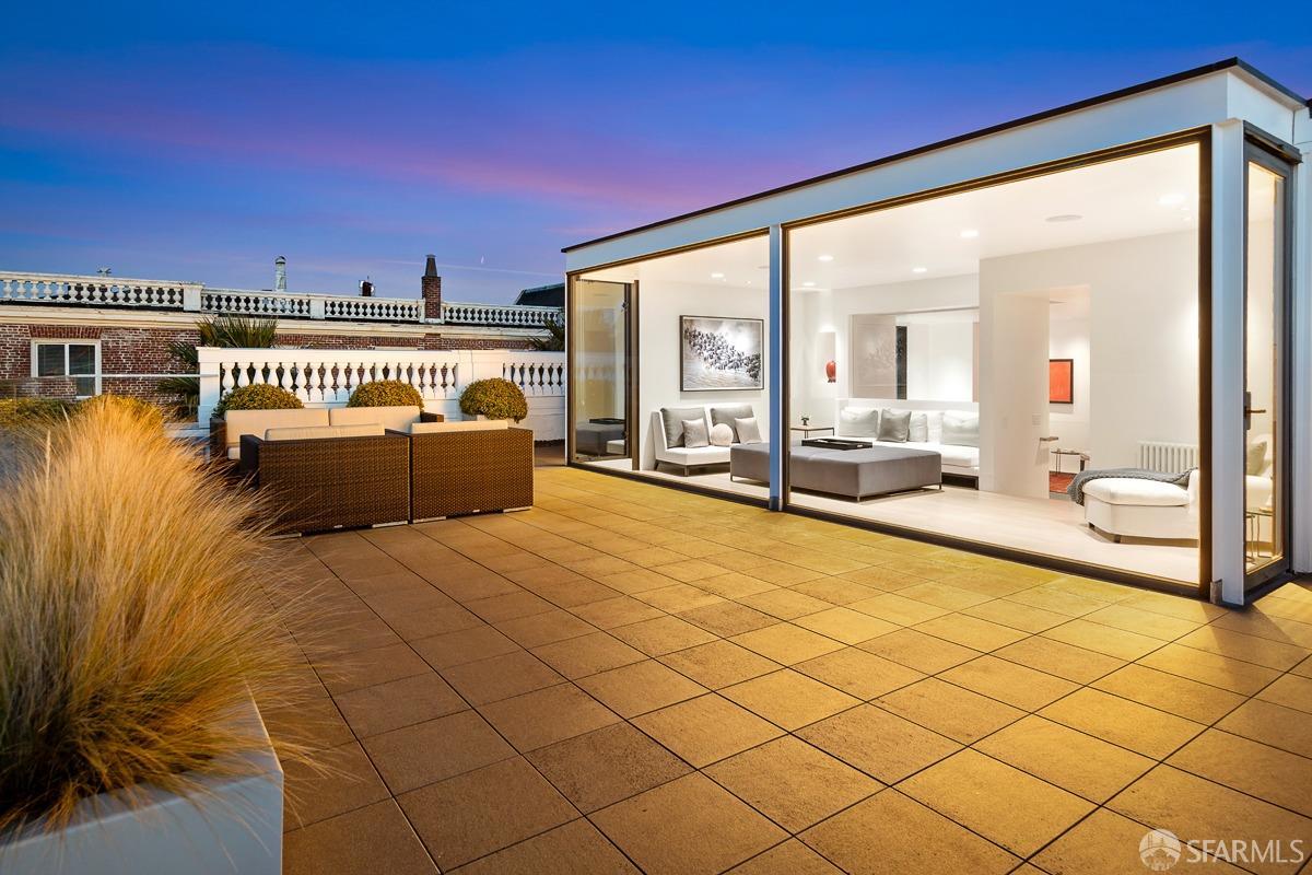 Detail Gallery Image 43 of 57 For 2830 Pacific Ave, San Francisco,  CA 94115 - 6 Beds | 6/2 Baths