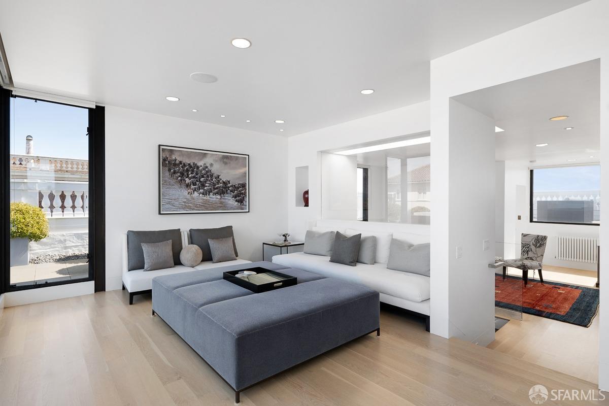 Detail Gallery Image 41 of 57 For 2830 Pacific Ave, San Francisco,  CA 94115 - 6 Beds | 6/2 Baths