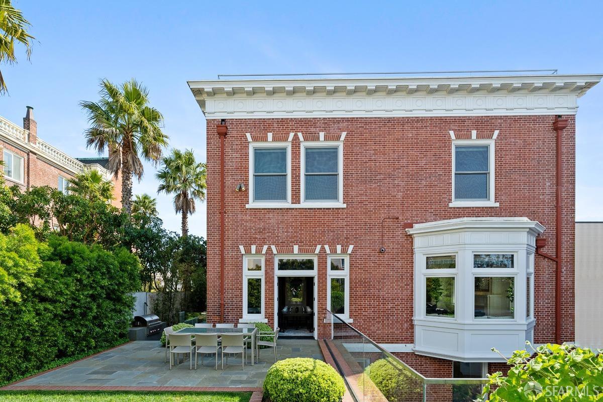 Detail Gallery Image 23 of 57 For 2830 Pacific Ave, San Francisco,  CA 94115 - 6 Beds | 6/2 Baths