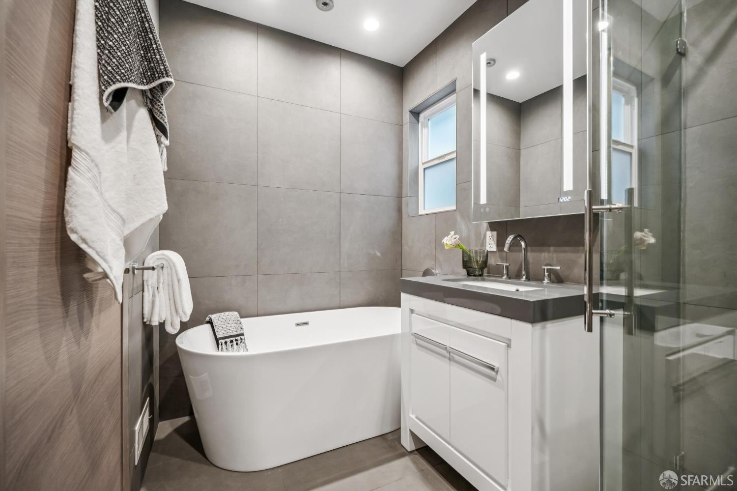 Detail Gallery Image 19 of 45 For 456 Kansas St #1,  San Francisco,  CA 94107 - 3 Beds | 2 Baths