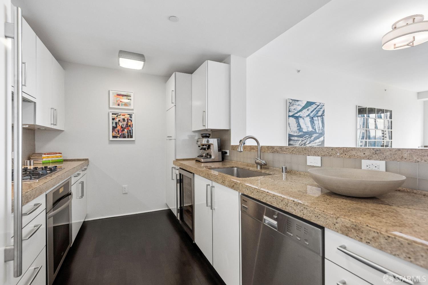 Detail Gallery Image 12 of 32 For 188 Minna St 26c,  San Francisco,  CA 94105 - 2 Beds | 2/1 Baths