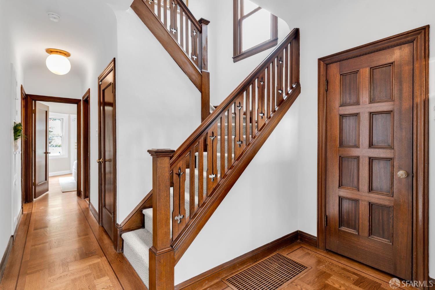 Detail Gallery Image 4 of 75 For 715 Ulloa St, San Francisco,  CA 94127 - 4 Beds | 2 Baths