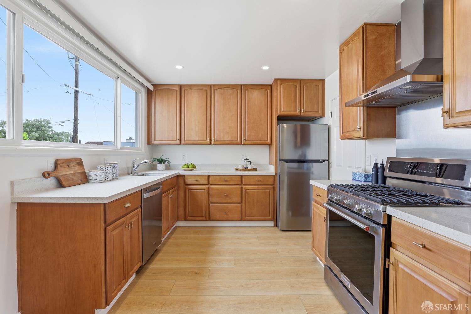 Detail Gallery Image 9 of 25 For 98 Creston Ave, Daly City,  CA 94015 - 2 Beds | 1 Baths