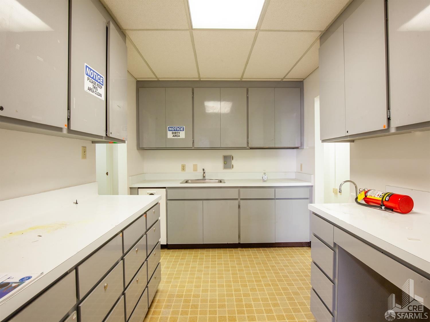 Detail Gallery Image 5 of 7 For 919 Clay St #1,  San Francisco,  CA 94108 - – Beds | – Baths