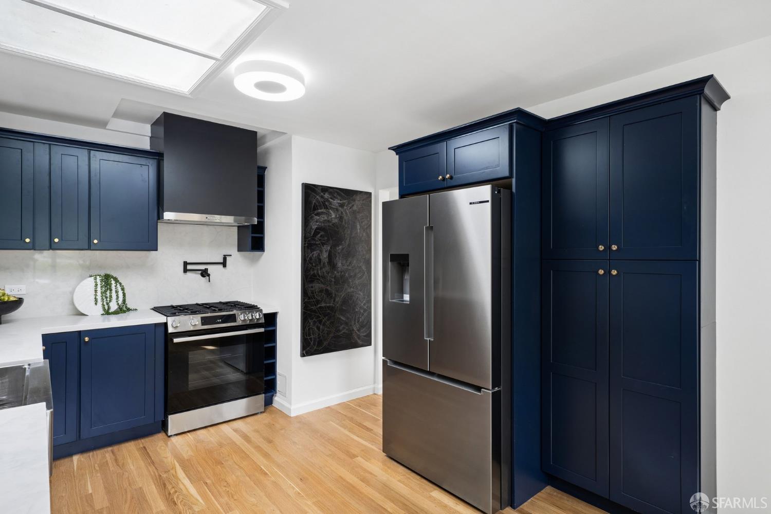 Detail Gallery Image 11 of 33 For 1955 28th Ave, San Francisco,  CA 94116 - 2 Beds | 1 Baths