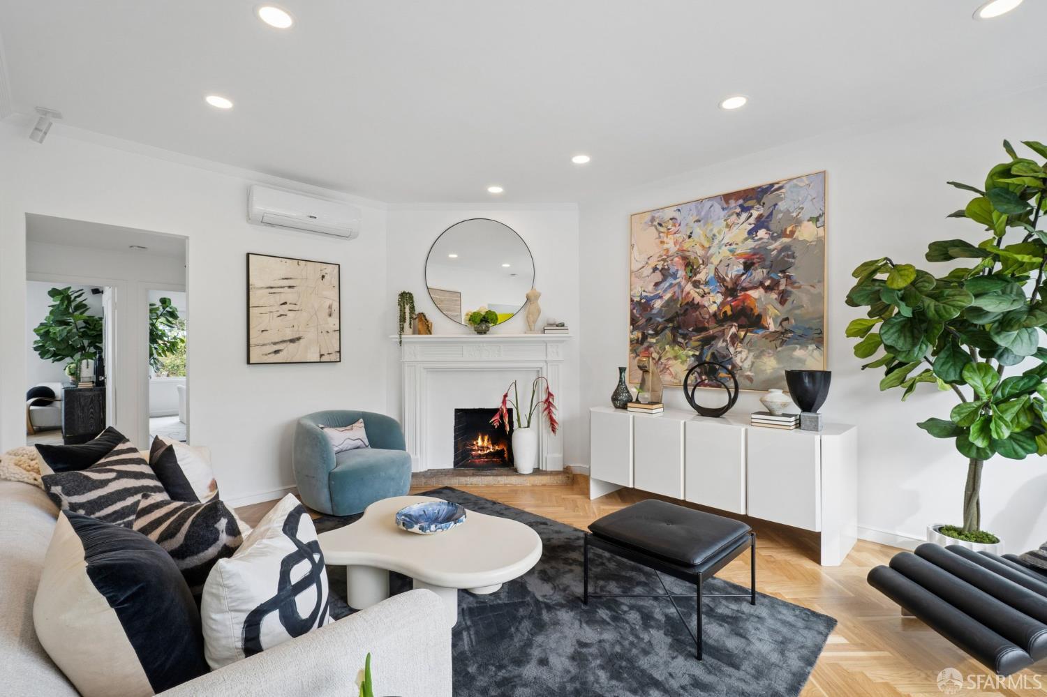 Detail Gallery Image 5 of 33 For 1955 28th Ave, San Francisco,  CA 94116 - 2 Beds | 1 Baths