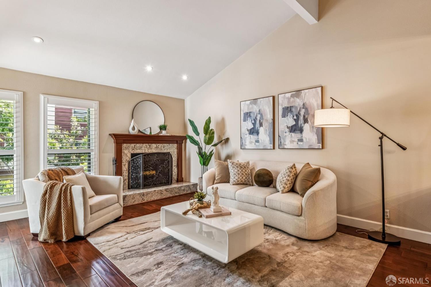 Front Image Thumbnail for SF426116857