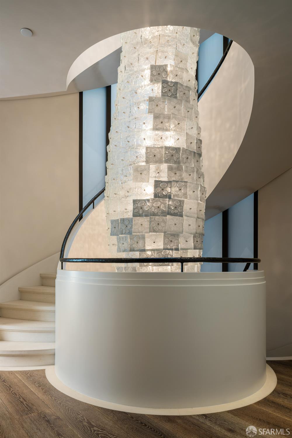 Detail Gallery Image 21 of 47 For 2626 Larkin St, San Francisco,  CA 94109 - 6 Beds | 5/3 Baths