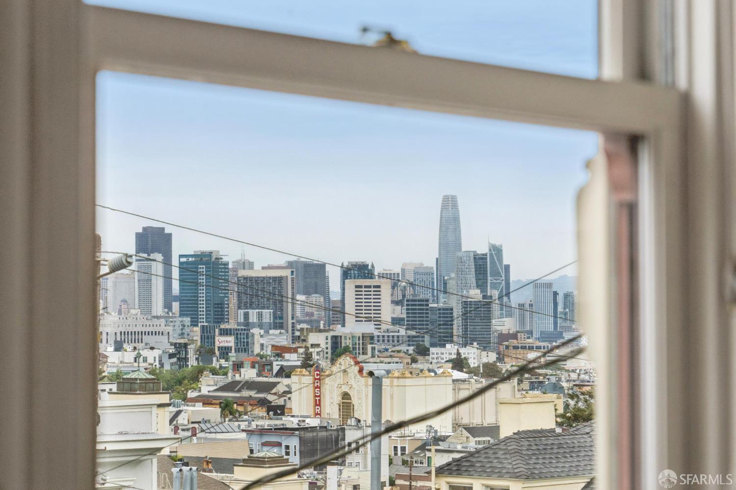 Detail Gallery Image 10 of 68 For 4431 19th St, San Francisco,  CA 94114 - 3 Beds | 2 Baths