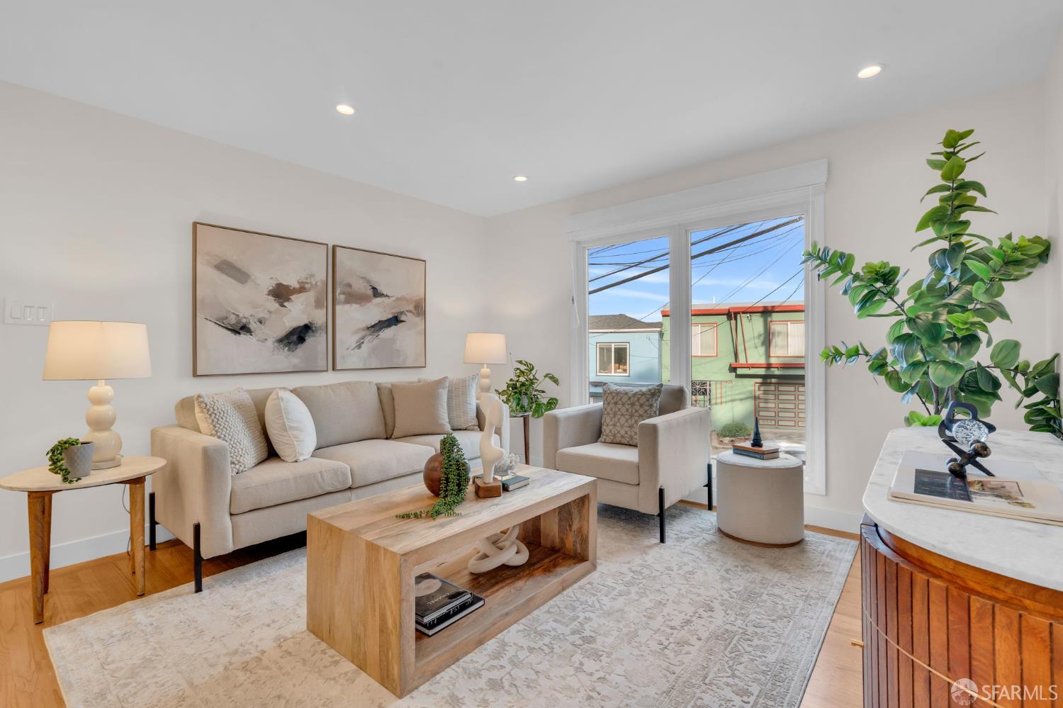 Detail Gallery Image 13 of 57 For 358 Los Palmos Dr, San Francisco,  CA 94127 - 3 Beds | 2 Baths