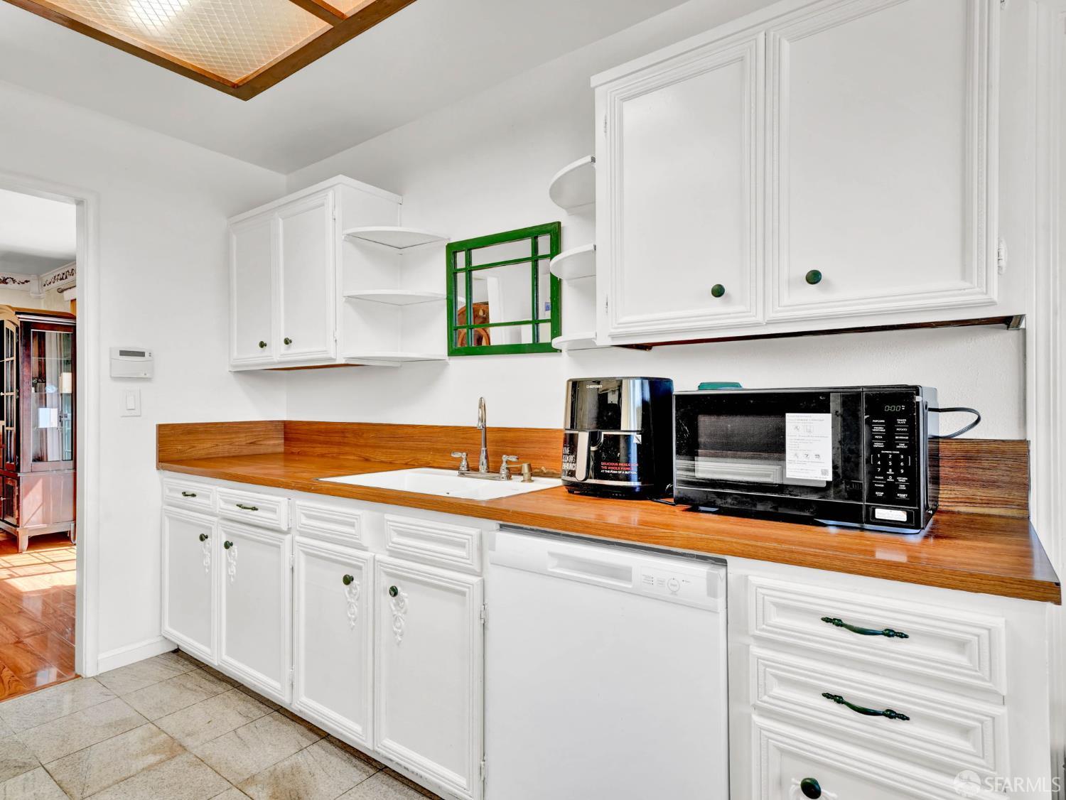 Detail Gallery Image 12 of 29 For 30964 Faircliff St, Hayward,  CA 94544 - 3 Beds | 2 Baths