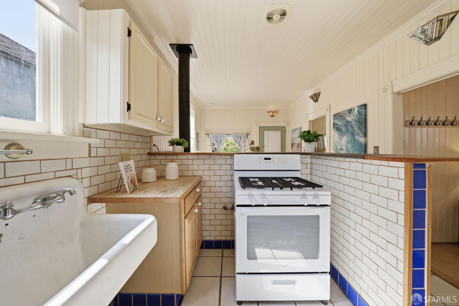 Photo #24: 426116889 Listing: Photo #24