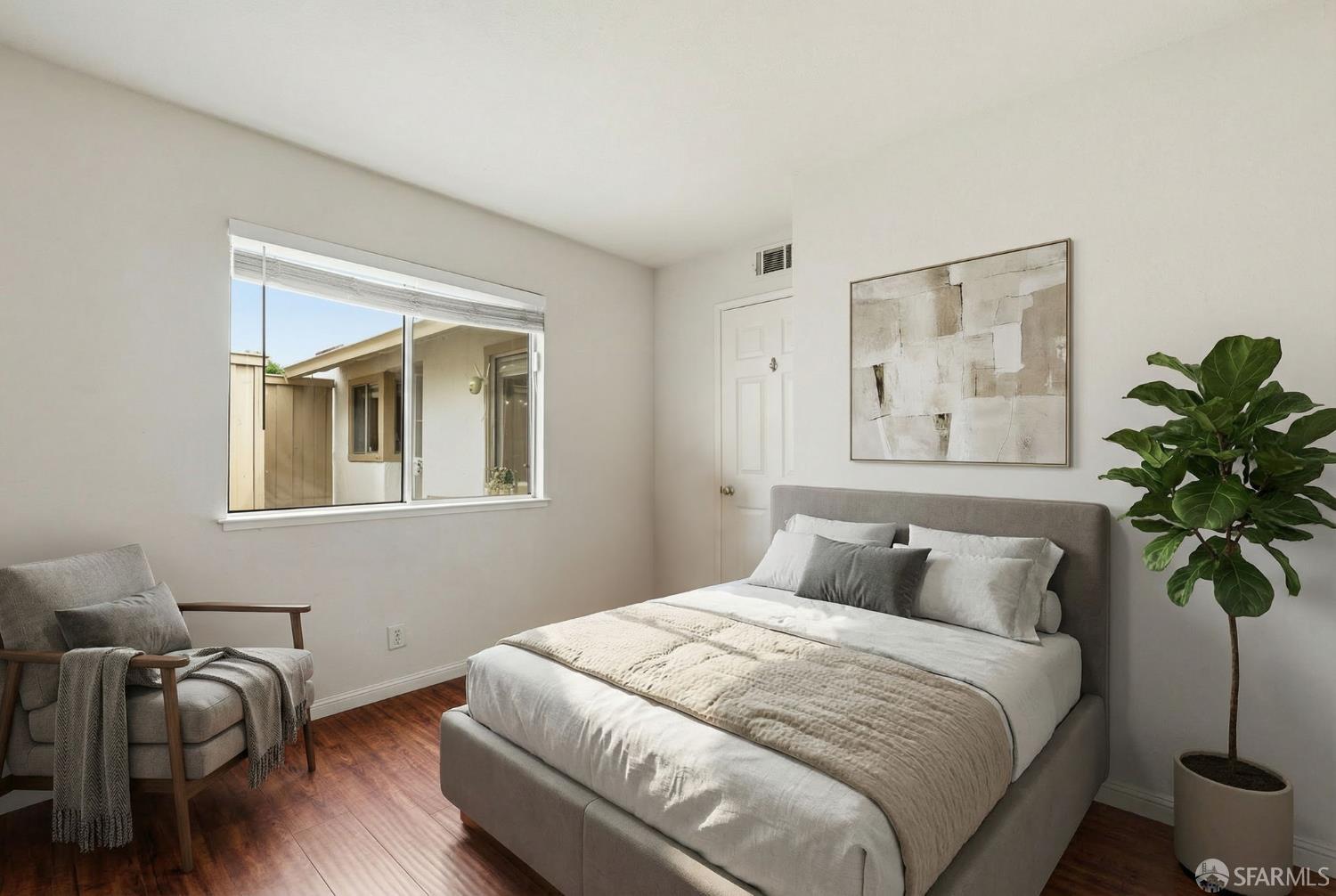 Detail Gallery Image 11 of 32 For 1442 Indian Ln, Concord,  CA 94521 - 2 Beds | 2 Baths