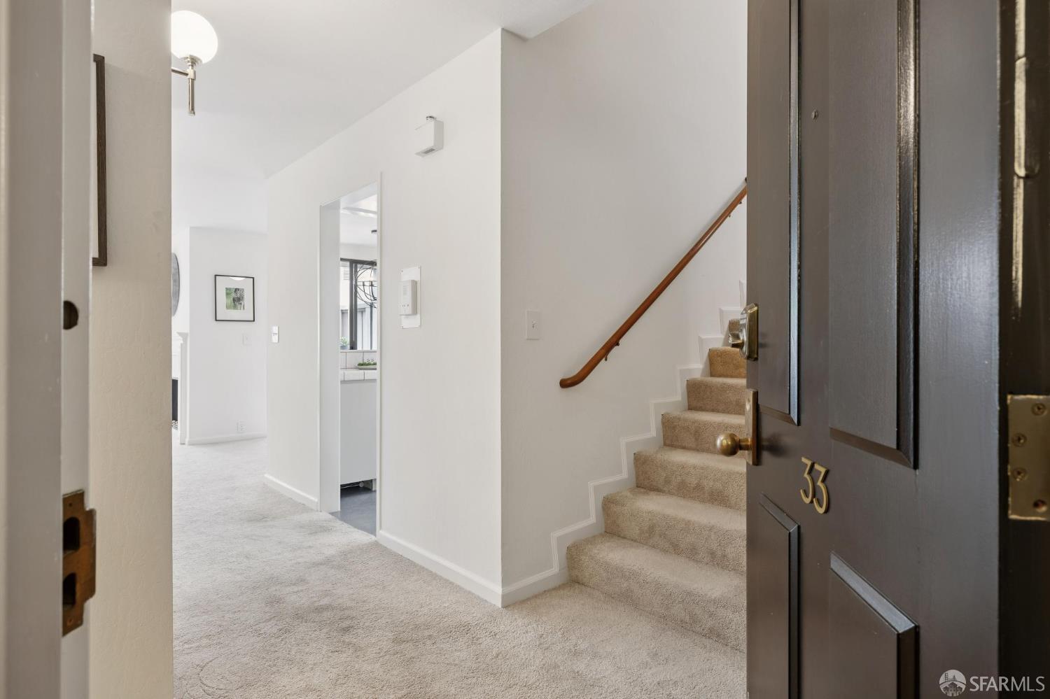 Detail Gallery Image 2 of 43 For 156 Lombard St #33,  San Francisco,  CA 94111 - 2 Beds | 2/1 Baths