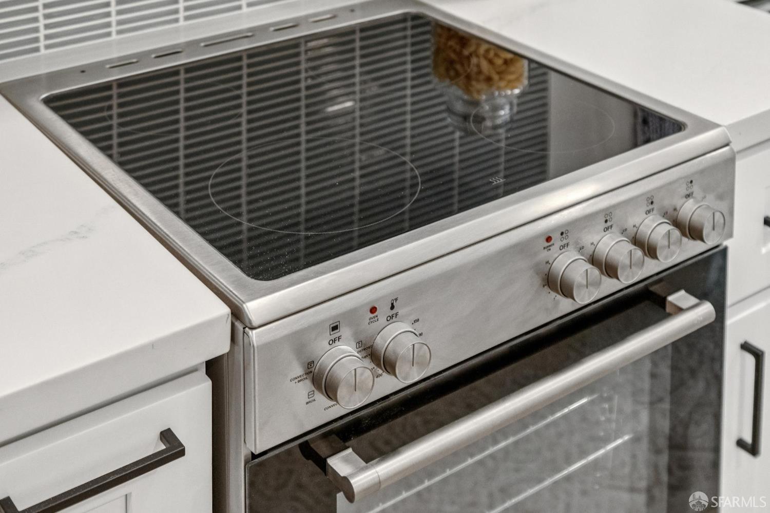 Detail Gallery Image 11 of 20 For 108 Albion St a,  San Francisco,  CA 94110 - 2 Beds | 1 Baths