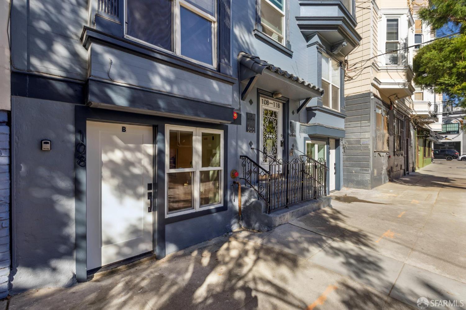 Detail Gallery Image 9 of 20 For 108 Albion St a,  San Francisco,  CA 94110 - 2 Beds | 1 Baths