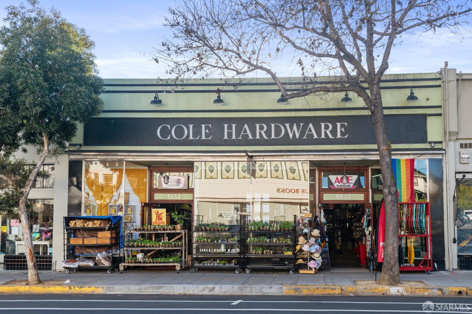 Detail Gallery Image 17 of 27 For 5380 Thomas Ave, Oakland,  CA 94618 - 2 Beds | 1 Baths