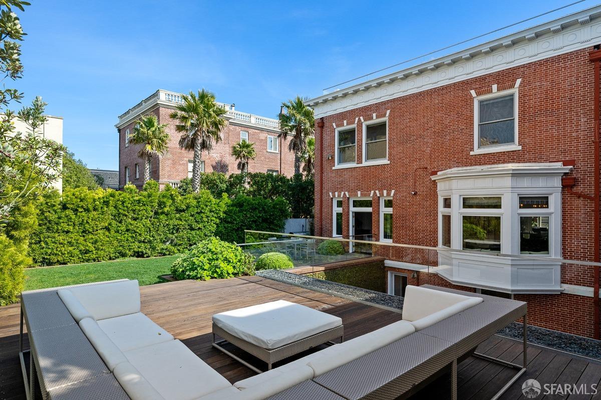 Detail Gallery Image 52 of 57 For 2830 Pacific Ave, San Francisco,  CA 94115 - 6 Beds | 6/2 Baths