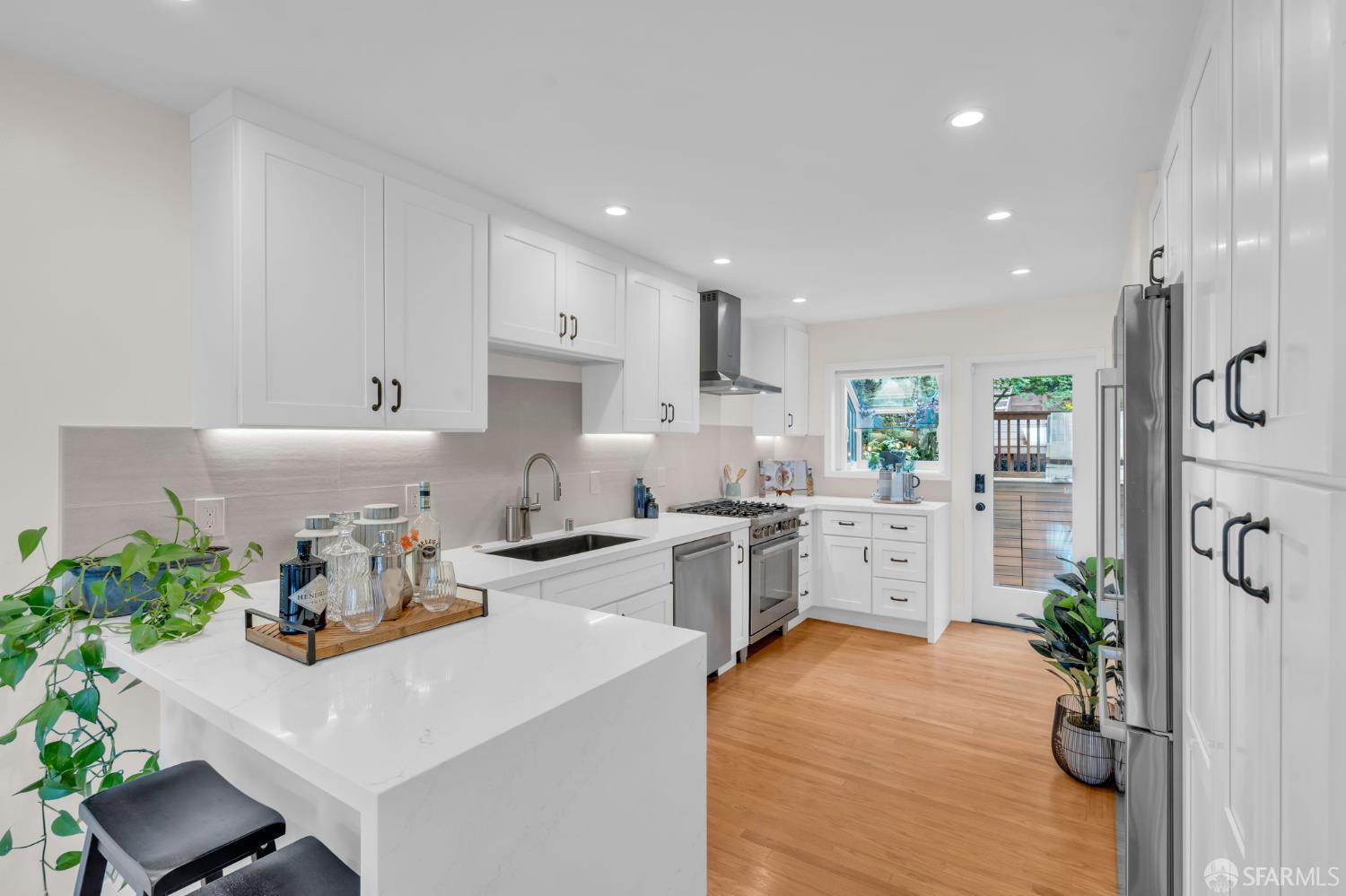 Detail Gallery Image 24 of 57 For 358 Los Palmos Dr, San Francisco,  CA 94127 - 3 Beds | 2 Baths