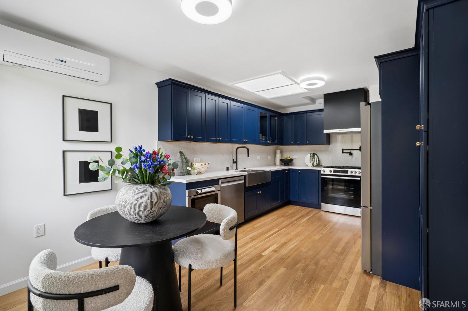 Detail Gallery Image 9 of 33 For 1955 28th Ave, San Francisco,  CA 94116 - 2 Beds | 1 Baths