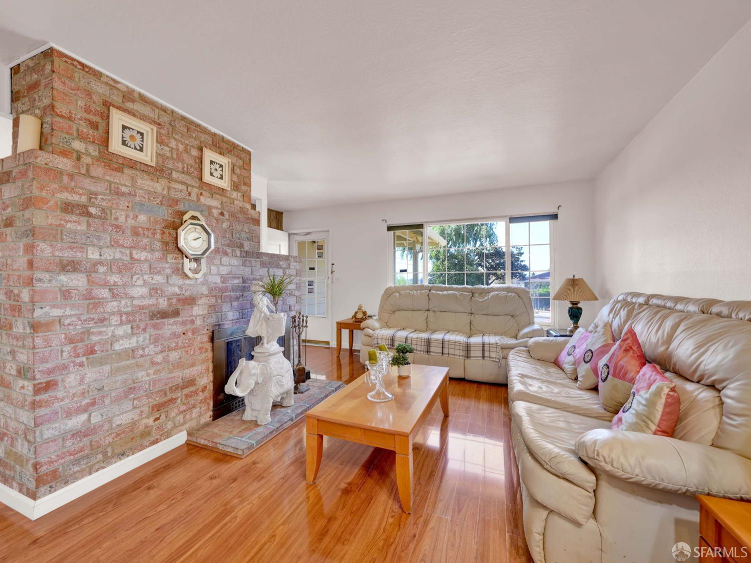 Detail Gallery Image 4 of 29 For 30964 Faircliff St, Hayward,  CA 94544 - 3 Beds | 2 Baths