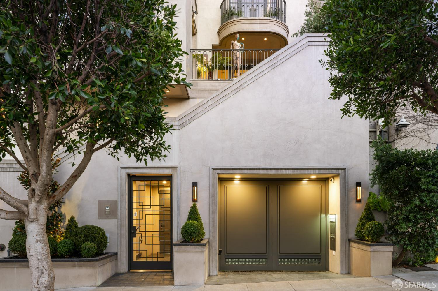 Detail Gallery Image 45 of 47 For 2626 Larkin St, San Francisco,  CA 94109 - 6 Beds | 5/3 Baths