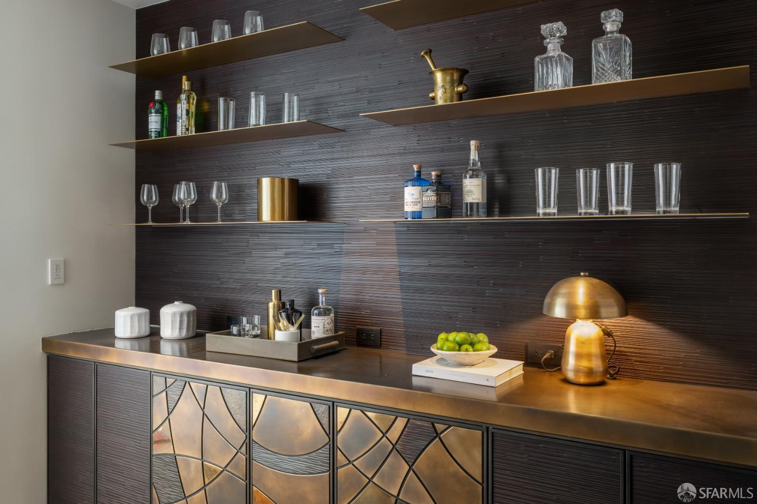 Detail Gallery Image 32 of 47 For 2626 Larkin St, San Francisco,  CA 94109 - 6 Beds | 5/3 Baths