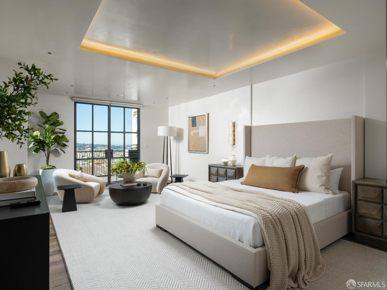 Detail Gallery Image 22 of 47 For 2626 Larkin St, San Francisco,  CA 94109 - 6 Beds | 5/3 Baths