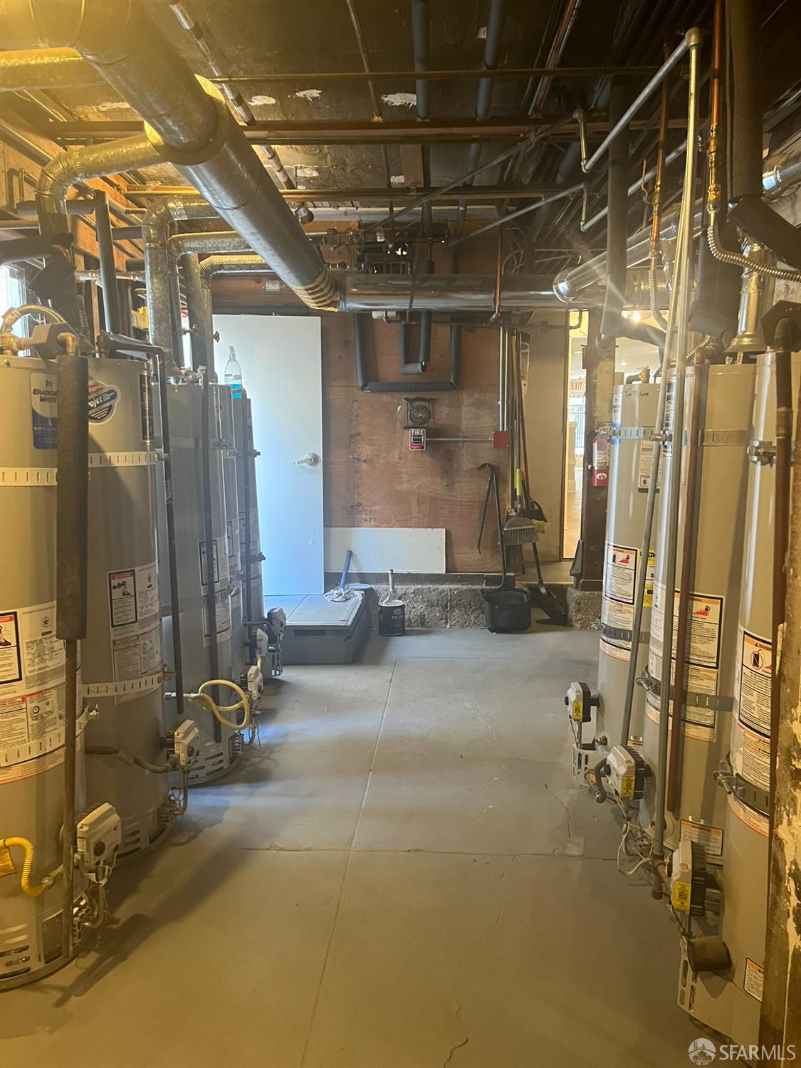 Detail Gallery Image 10 of 30 For 1430 Clay St, San Francisco,  CA 94109 - – Beds | – Baths