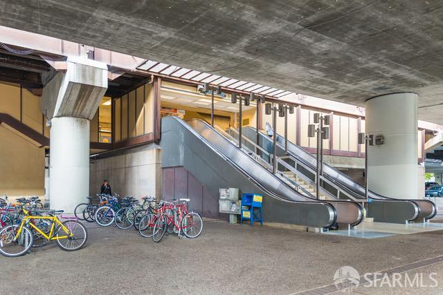 Detail Gallery Image 18 of 27 For 5380 Thomas Ave, Oakland,  CA 94618 - 2 Beds | 1 Baths