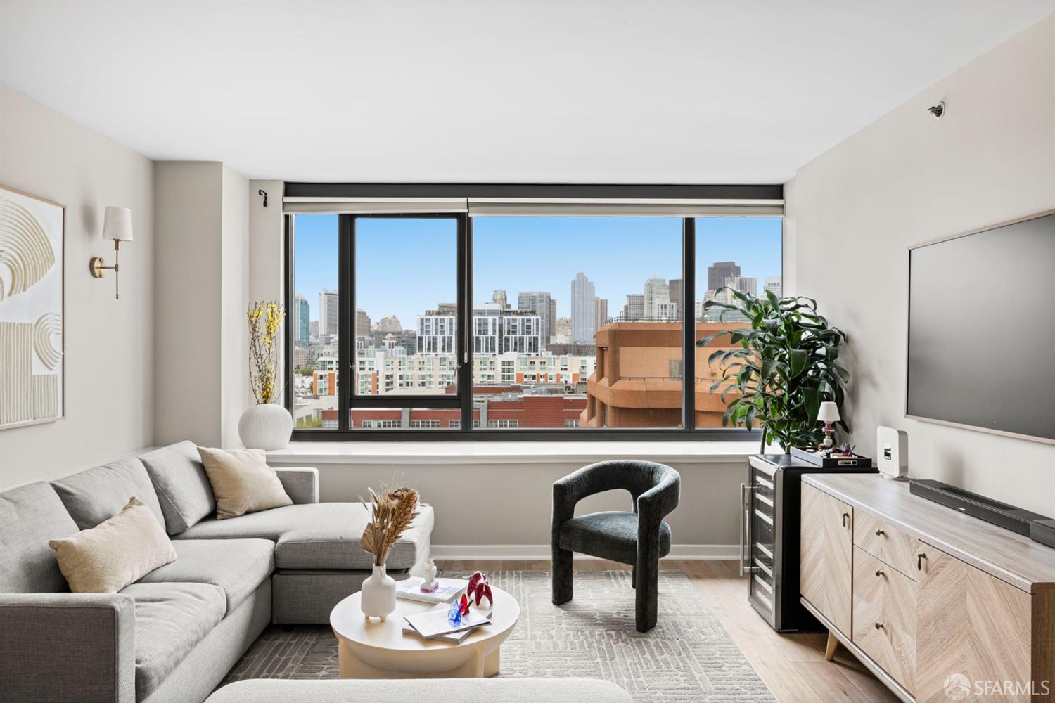 Detail Gallery Image 2 of 31 For 260 King St #1009,  San Francisco,  CA 94107 - 1 Beds | 1 Baths