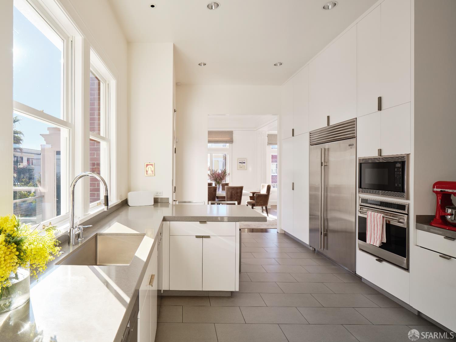 Detail Gallery Image 25 of 57 For 2830 Pacific Ave, San Francisco,  CA 94115 - 6 Beds | 6/2 Baths