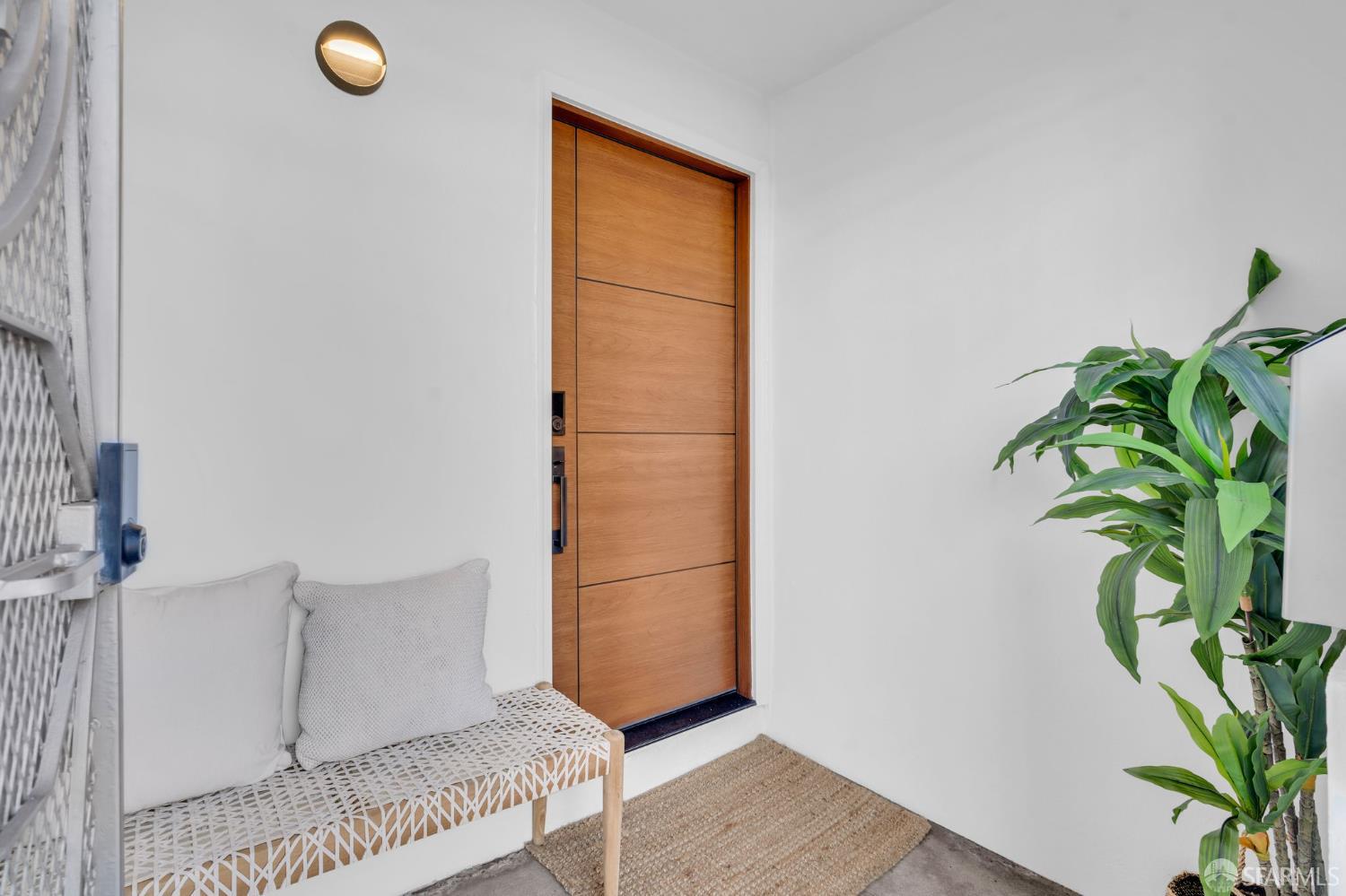 Detail Gallery Image 3 of 57 For 358 Los Palmos Dr, San Francisco,  CA 94127 - 3 Beds | 2 Baths