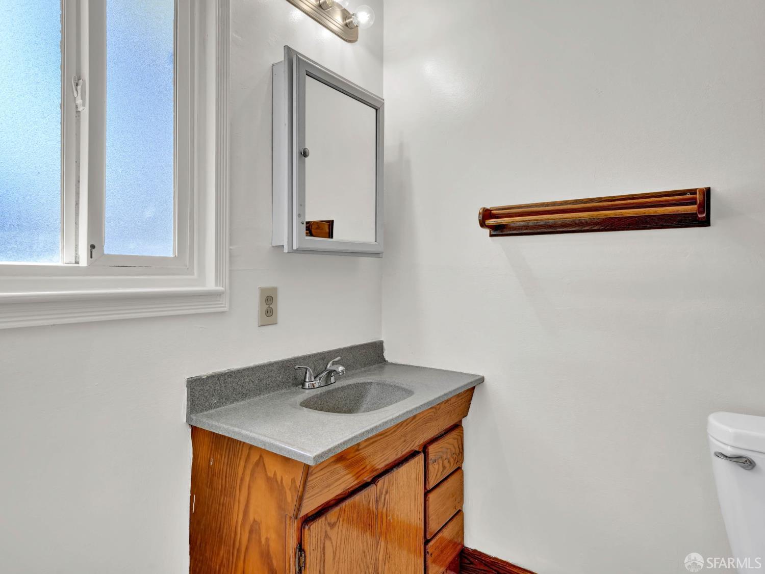 Detail Gallery Image 19 of 29 For 30964 Faircliff St, Hayward,  CA 94544 - 3 Beds | 2 Baths