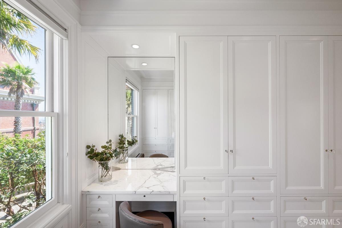 Detail Gallery Image 33 of 57 For 2830 Pacific Ave, San Francisco,  CA 94115 - 6 Beds | 6/2 Baths