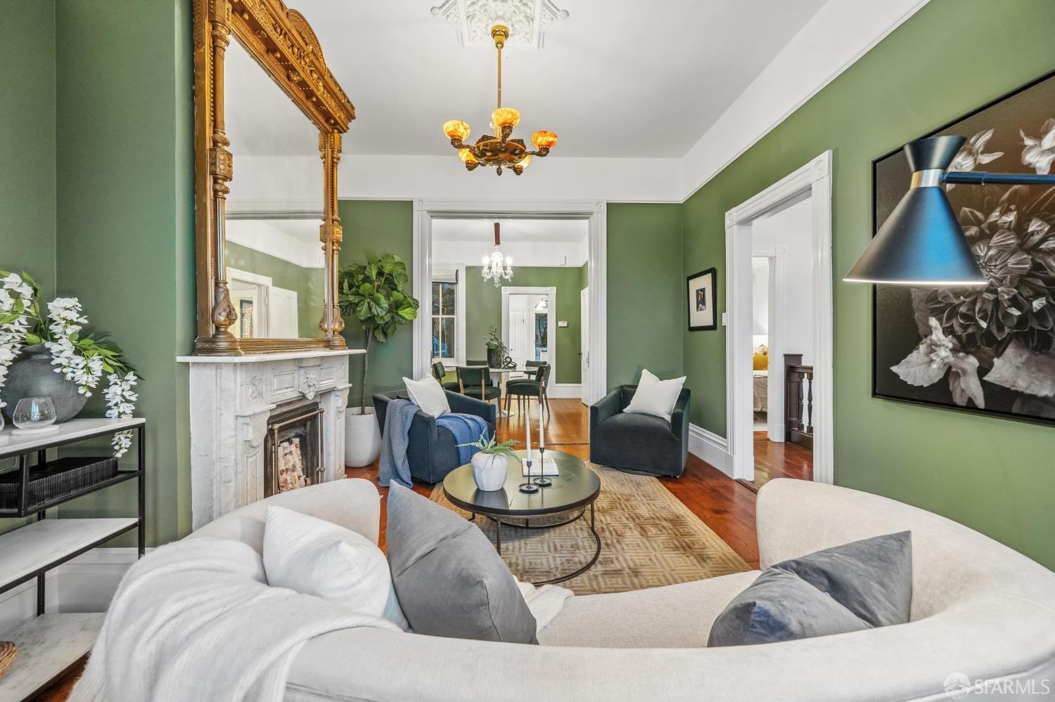 Detail Gallery Image 14 of 68 For 4431 19th St, San Francisco,  CA 94114 - 3 Beds | 2 Baths