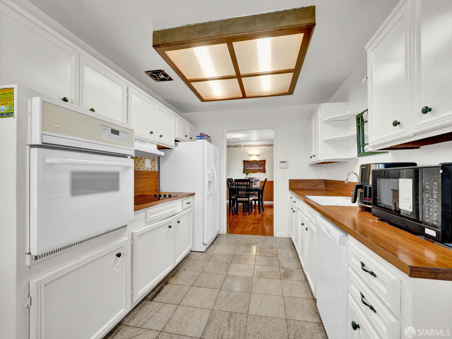 Detail Gallery Image 10 of 29 For 30964 Faircliff St, Hayward,  CA 94544 - 3 Beds | 2 Baths