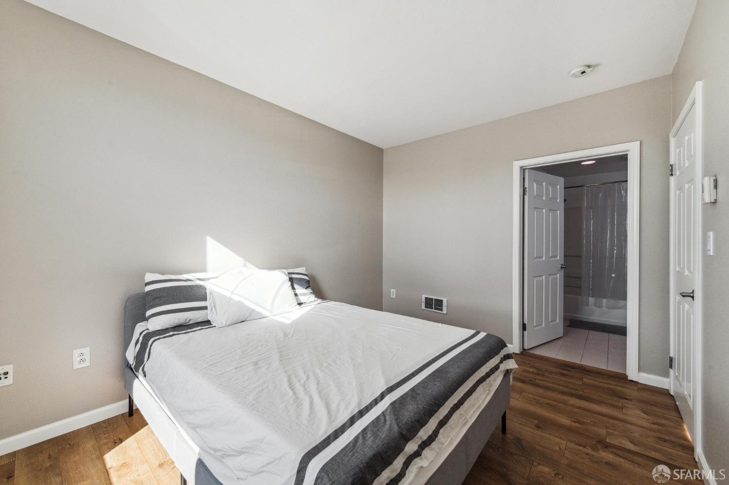 Detail Gallery Image 11 of 18 For 1121 40th St #5405,  Emeryville,  CA 94608 - 1 Beds | 1 Baths