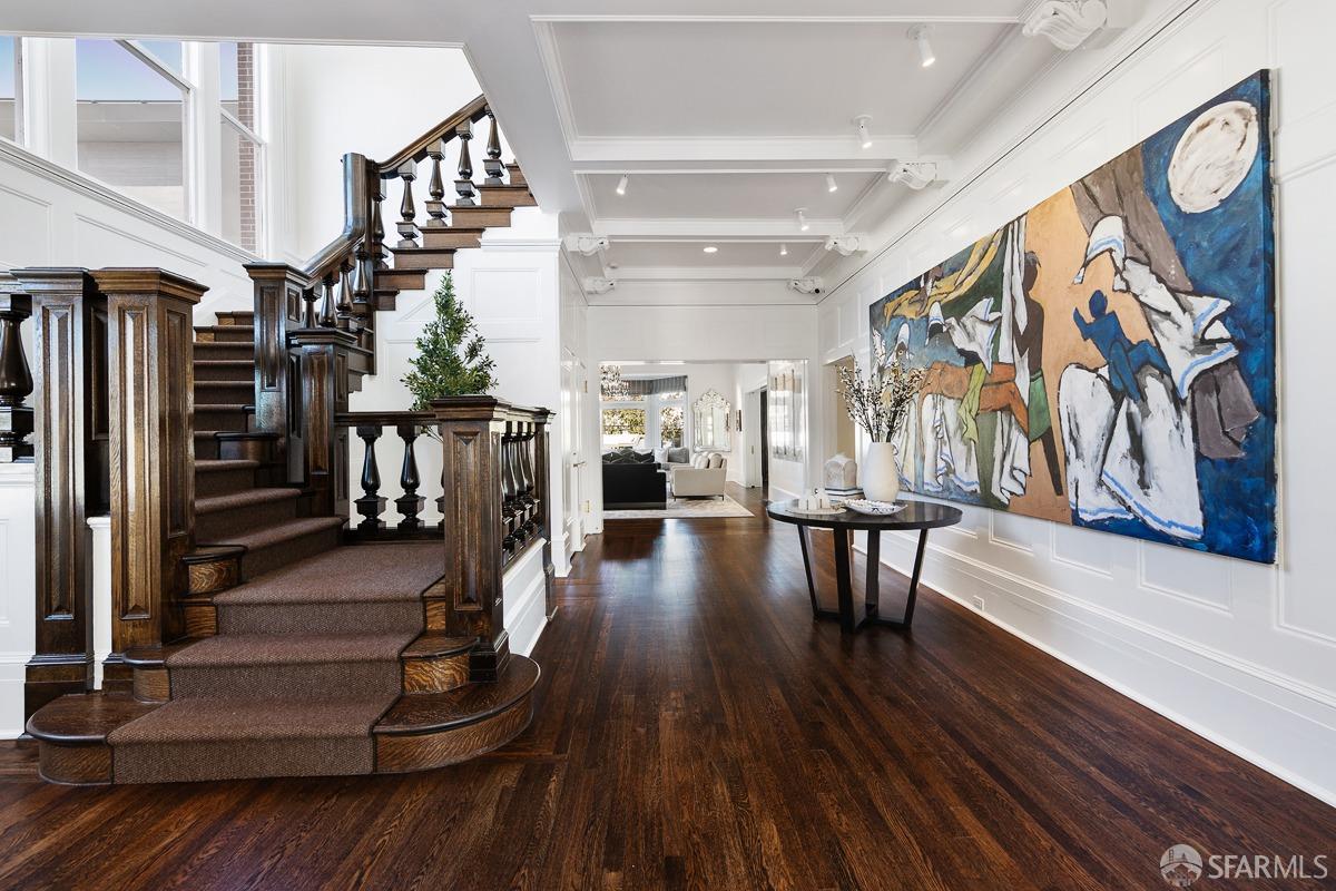 Detail Gallery Image 13 of 57 For 2830 Pacific Ave, San Francisco,  CA 94115 - 6 Beds | 6/2 Baths