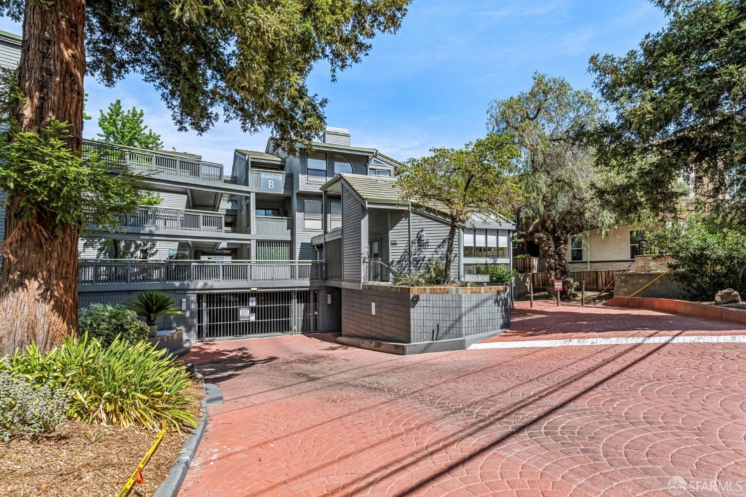 Detail Gallery Image 44 of 46 For 1652 San Miguel Dr, Walnut Creek,  CA 94596 - 1 Beds | 1/1 Baths