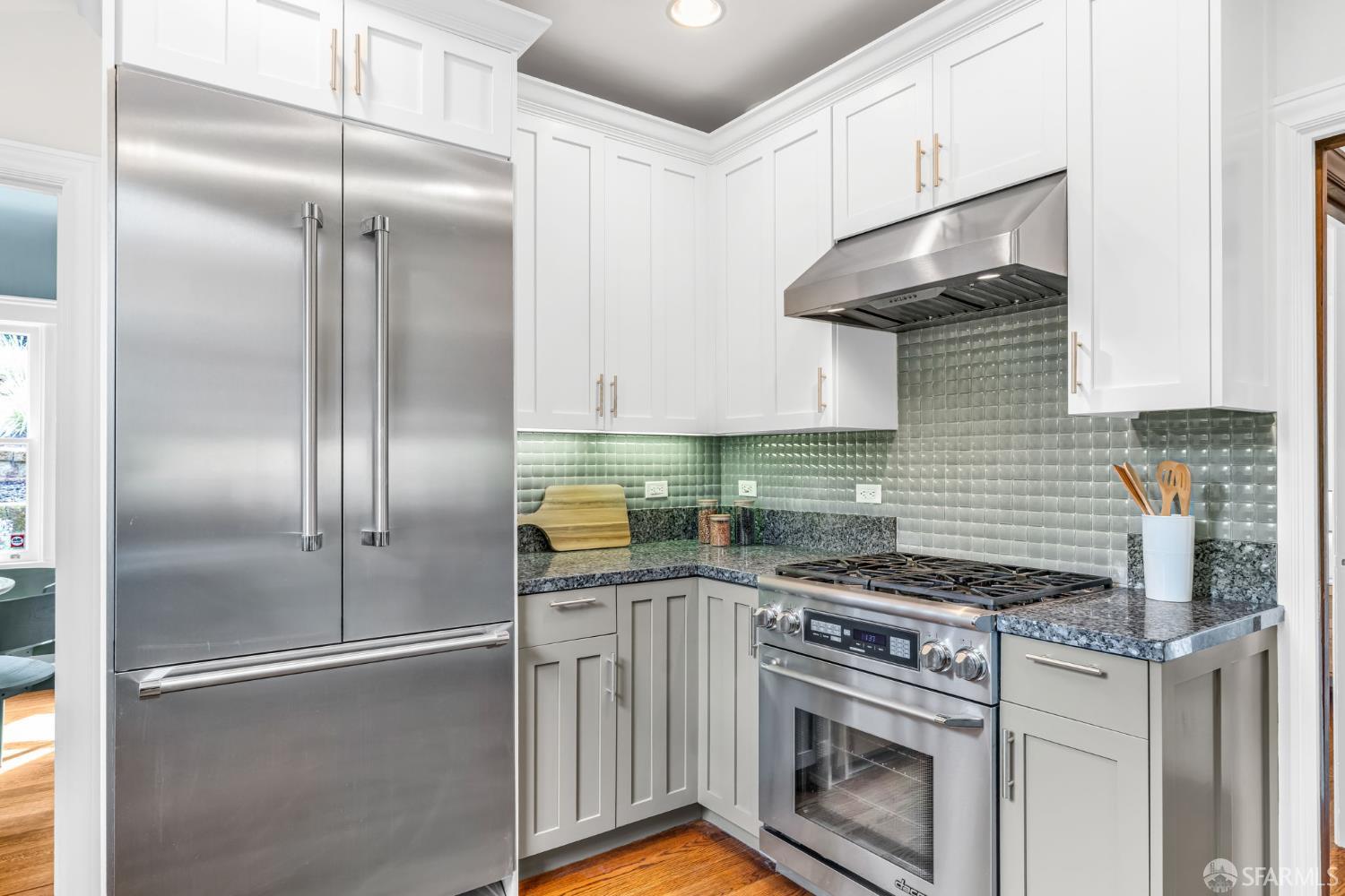 Detail Gallery Image 19 of 75 For 715 Ulloa St, San Francisco,  CA 94127 - 4 Beds | 2 Baths