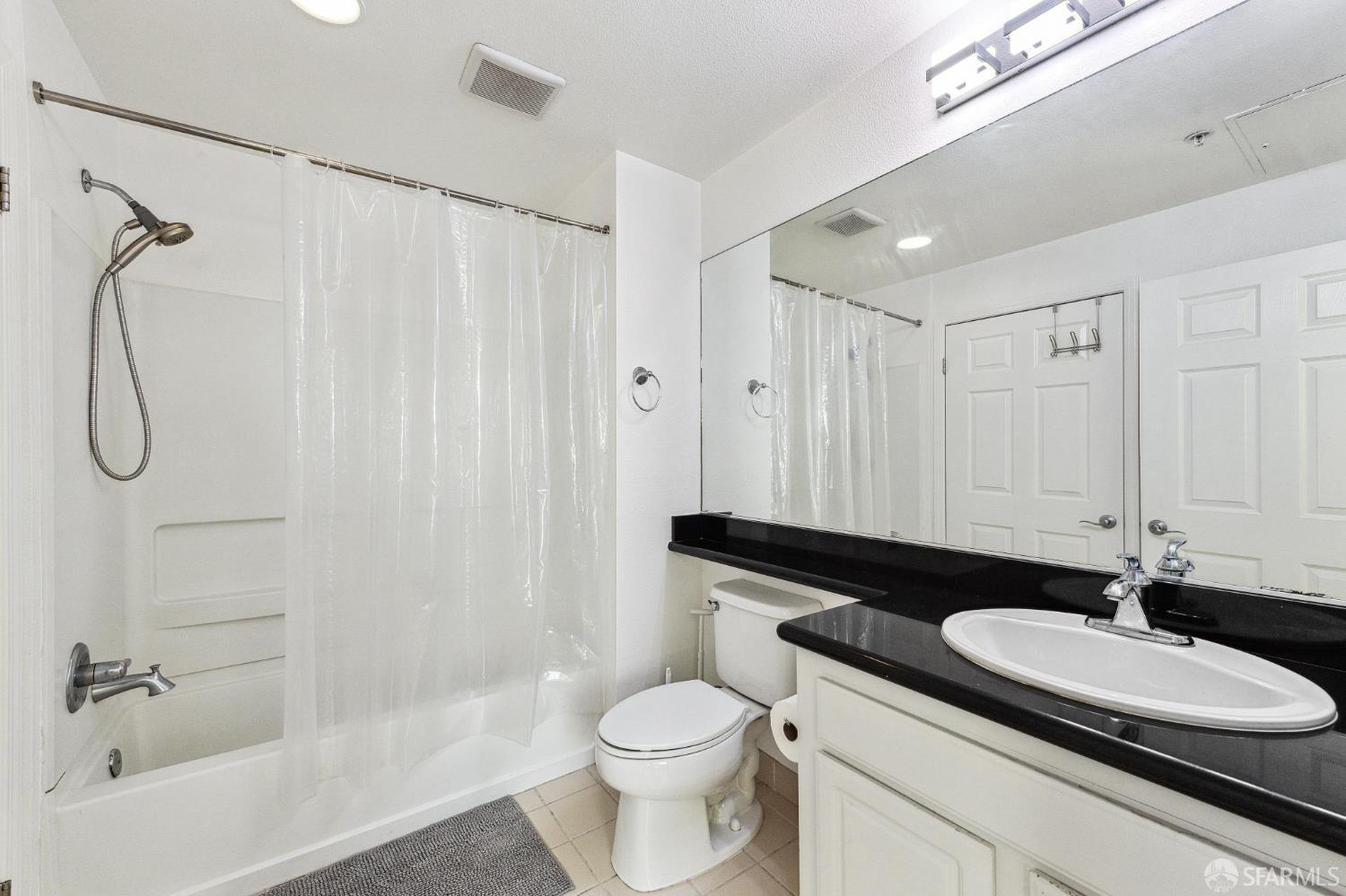 Detail Gallery Image 13 of 18 For 1121 40th St #5405,  Emeryville,  CA 94608 - 1 Beds | 1 Baths