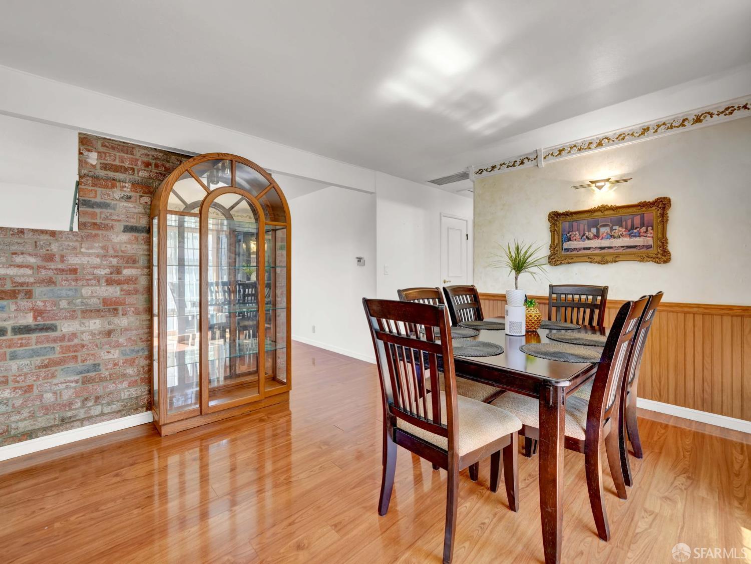 Detail Gallery Image 8 of 29 For 30964 Faircliff St, Hayward,  CA 94544 - 3 Beds | 2 Baths