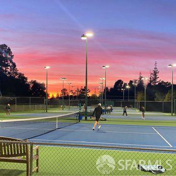 Detail Gallery Image 23 of 27 For 5380 Thomas Ave, Oakland,  CA 94618 - 2 Beds | 1 Baths